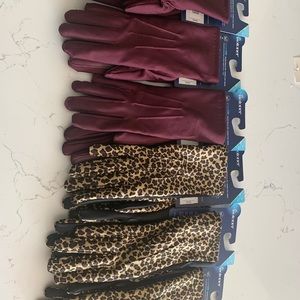 6 pairs of gloves. Excellent gifts for re-sell